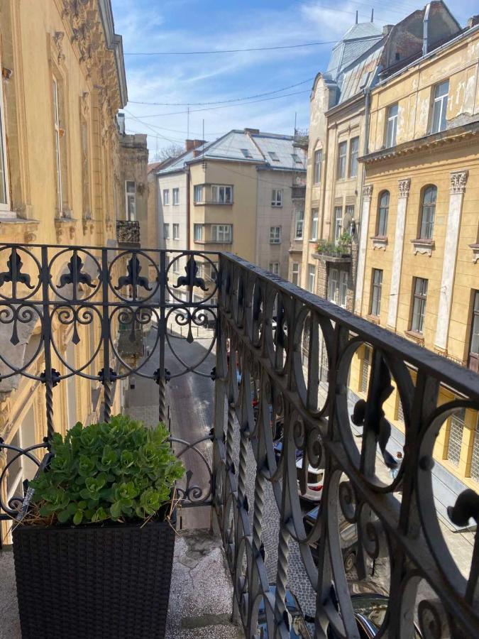 Lvapart Вул Ковжуна 2 Кім Ізол Кухня Студія Не Далеко Від Ж Д Вокзалу Палацу Мистецтв Звітні Документи ลวีฟ ภายนอก รูปภาพ